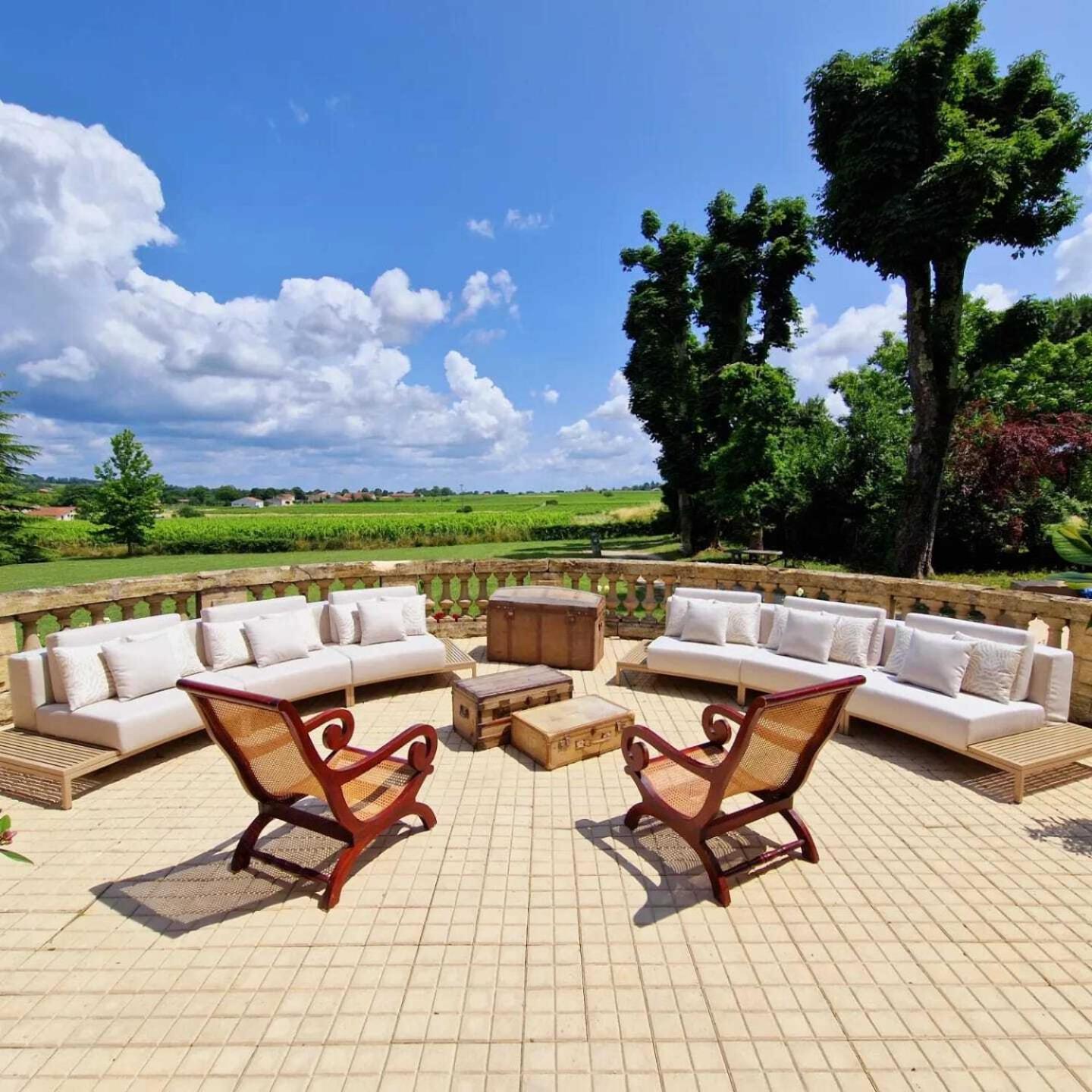Chateau Tanesse De Tourny Bayon Exteriör bild